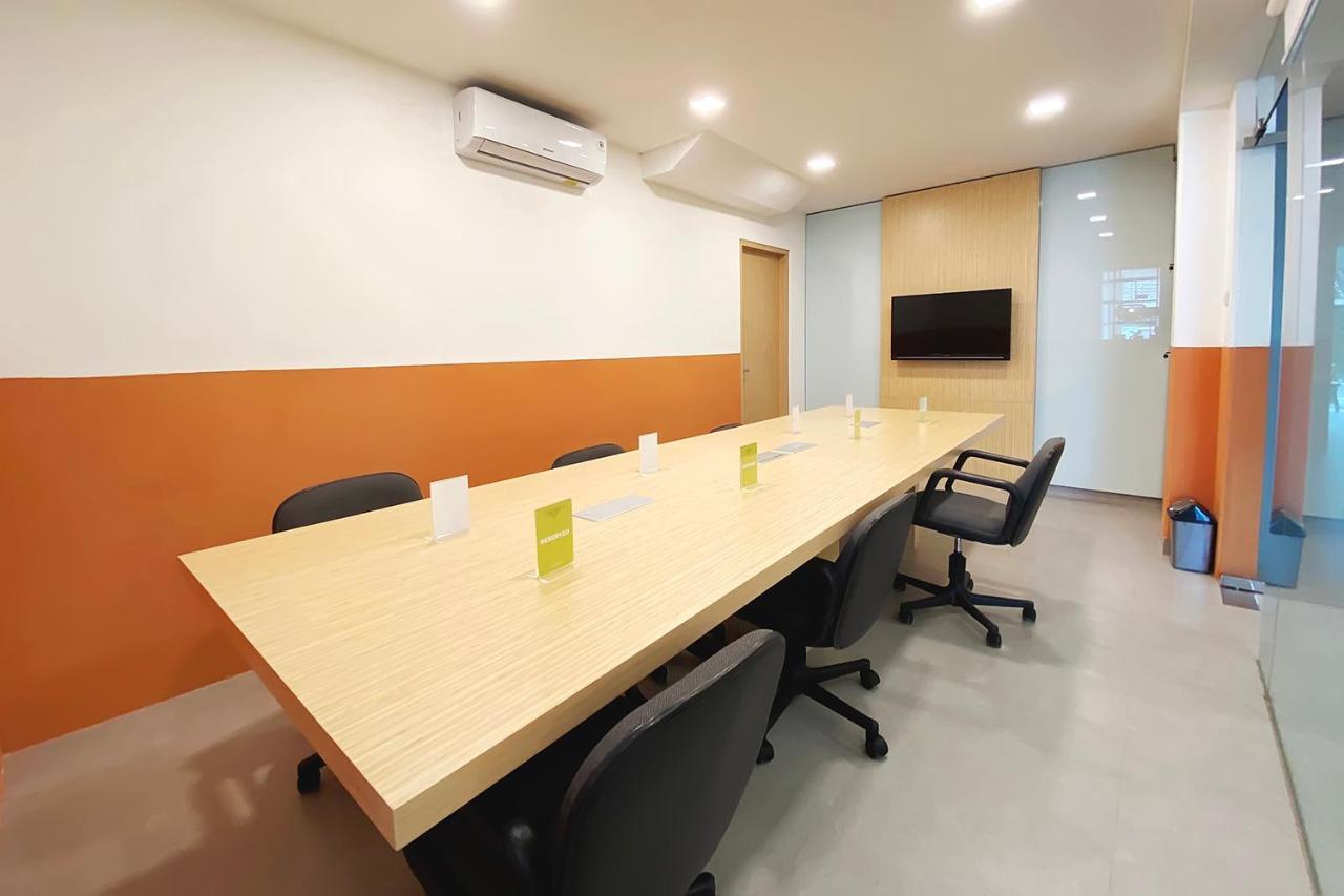 Sanctuary Spaces By Twospaces Jakarta Extérieur photo