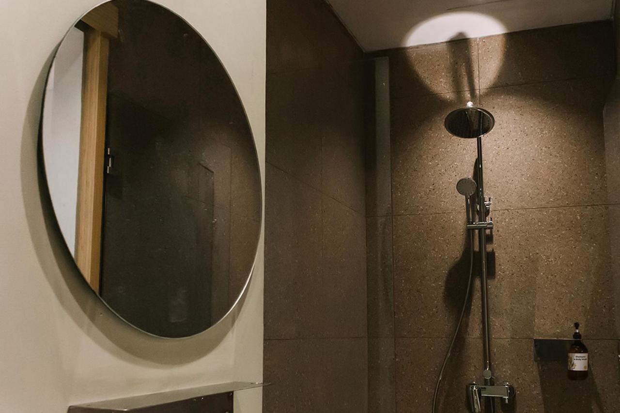 Sanctuary Spaces By Twospaces Jakarta Extérieur photo